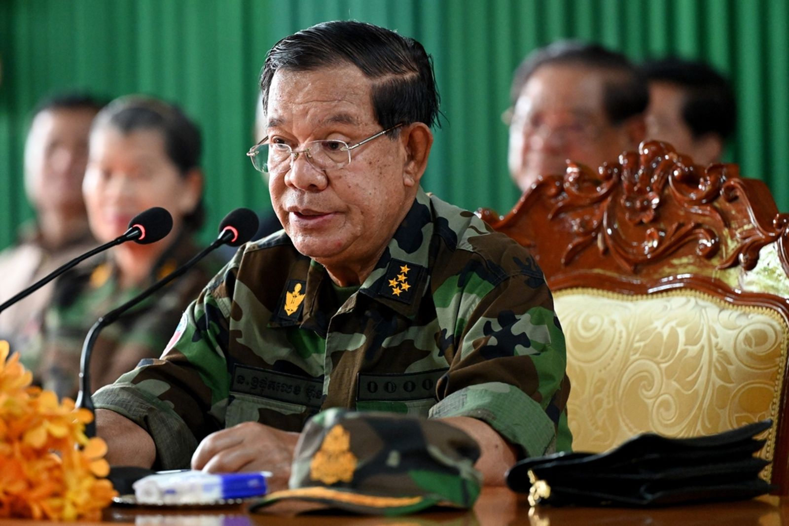 洪耀南專欄：柬埔寨洪森導演了一場造王戲