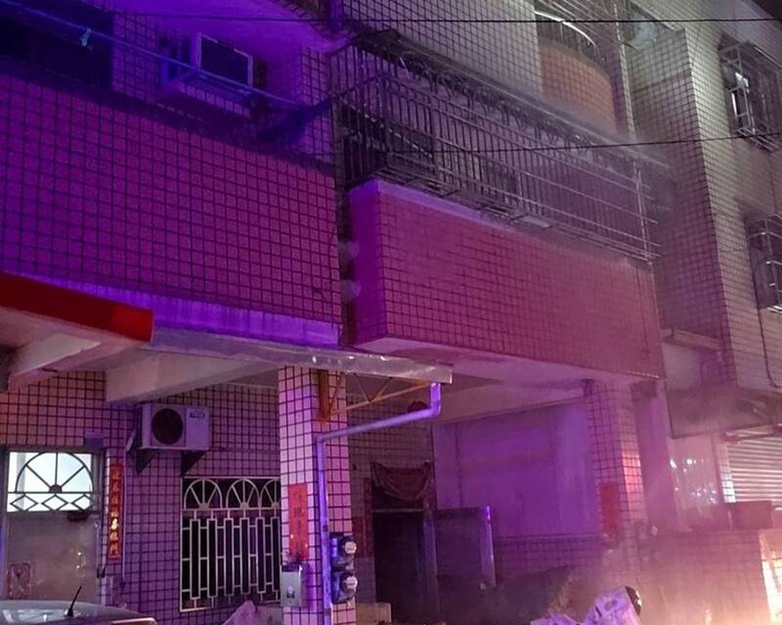 台中后里民宅火警　父子3人受困頂樓終獲救