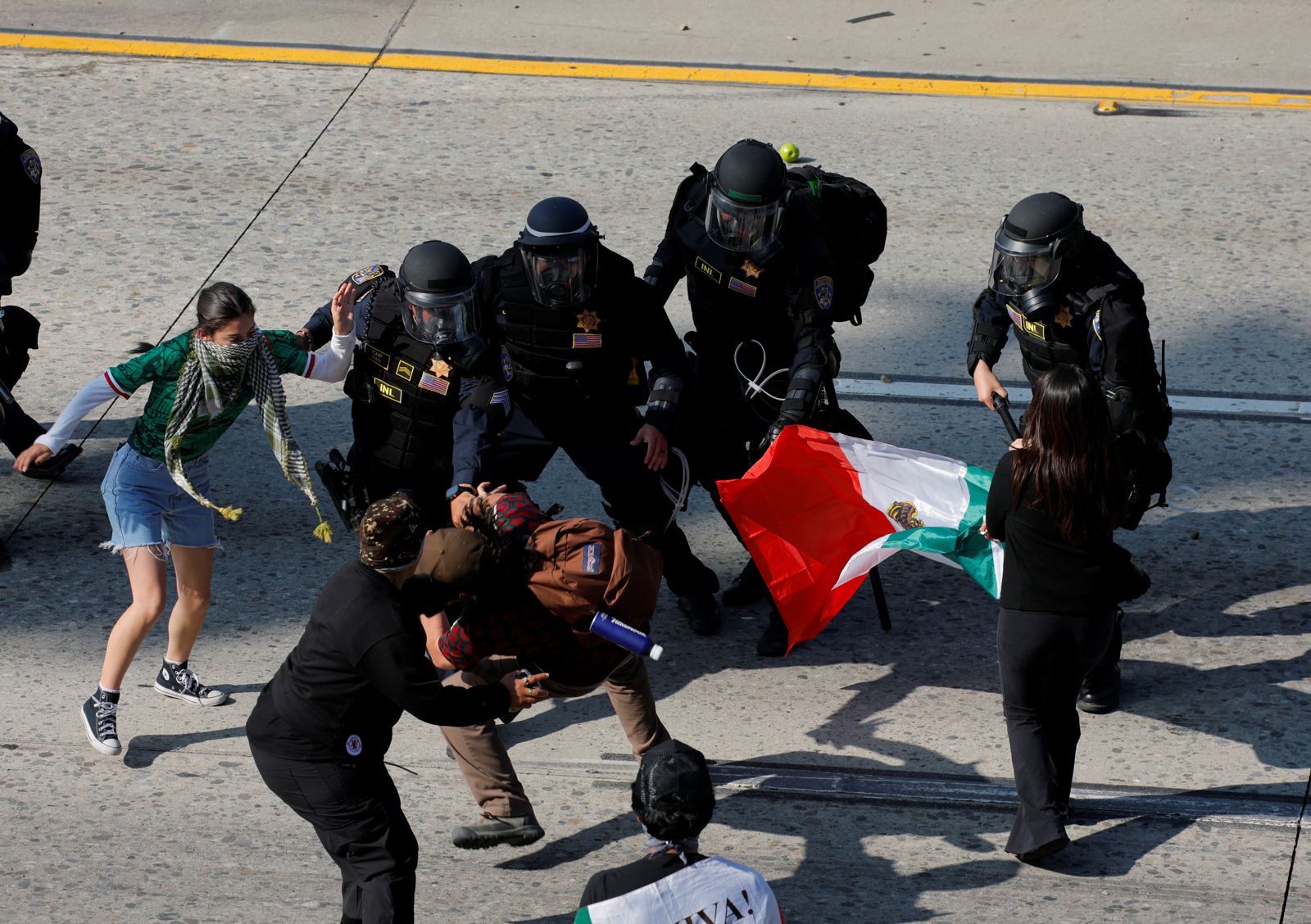 3分鐘看懂洛杉磯暴動!川普派2000國民兵逮捕44人 不排除再派海軍陸戰隊鎮壓