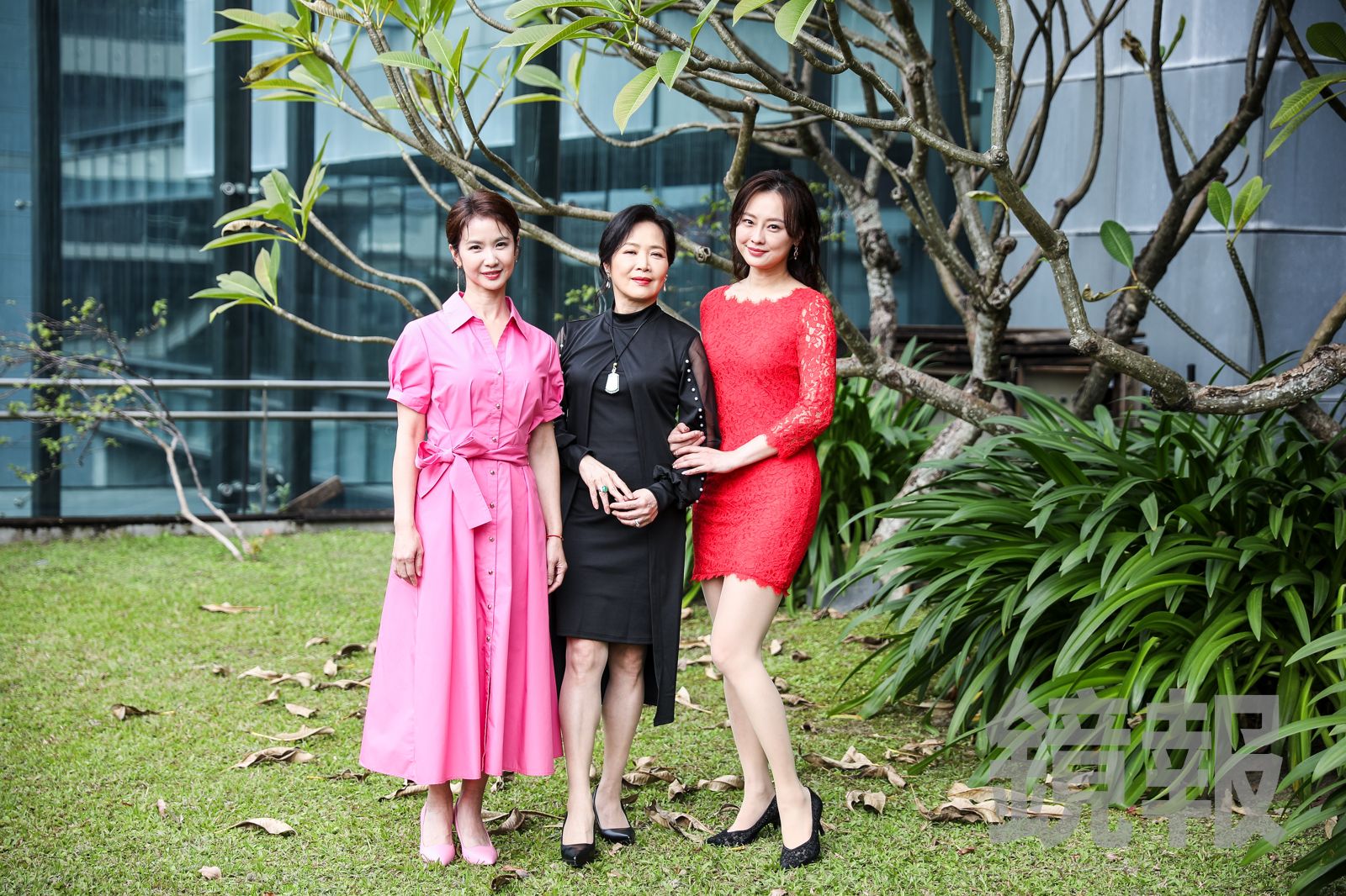 陳小菁（左起）、林秀玲、璟宣戲外都是媽。鄒保祥攝