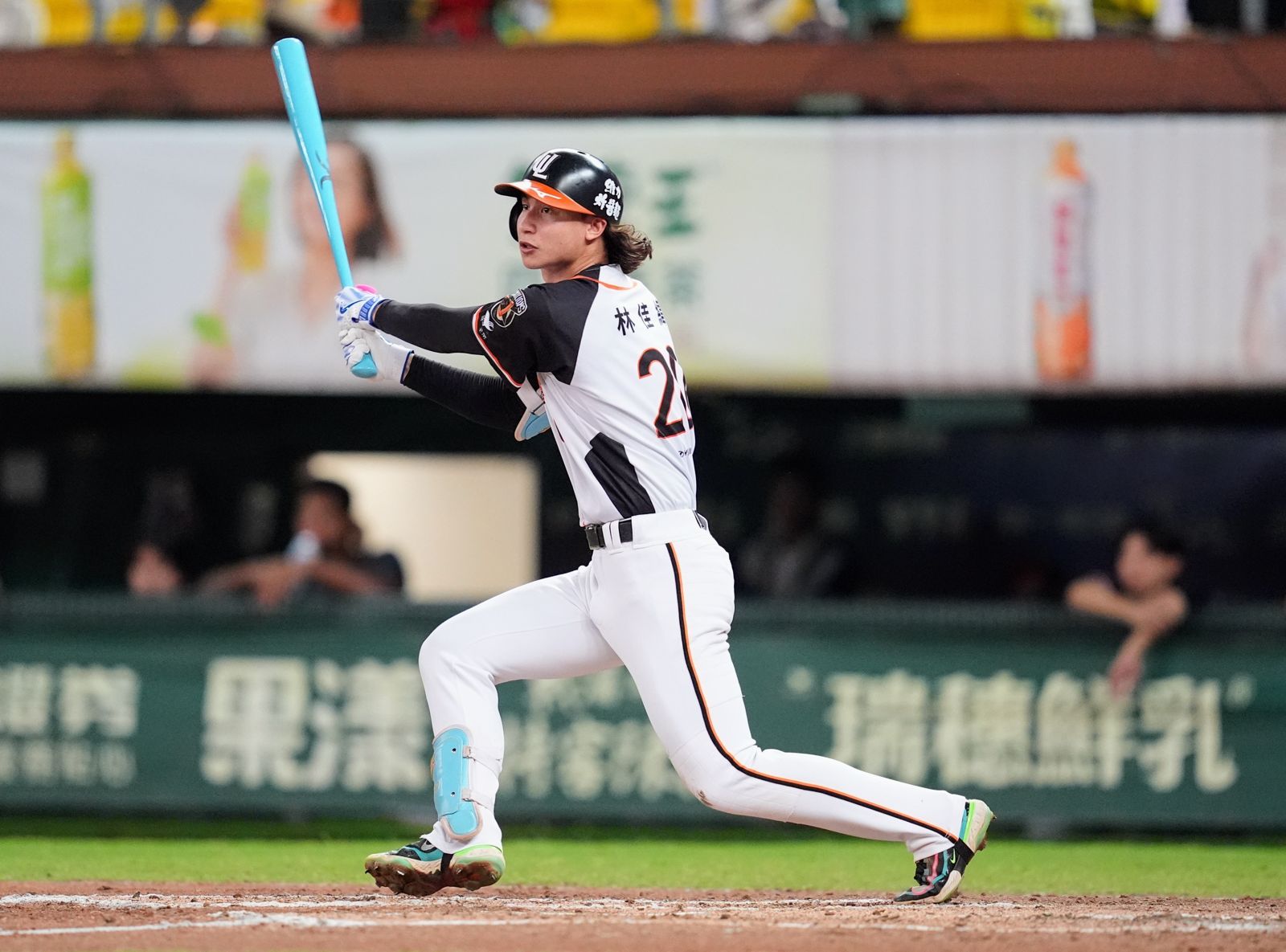 中職/林佳緯關鍵超前安打!統一2:1力退樂天 距台灣大賽只差一步