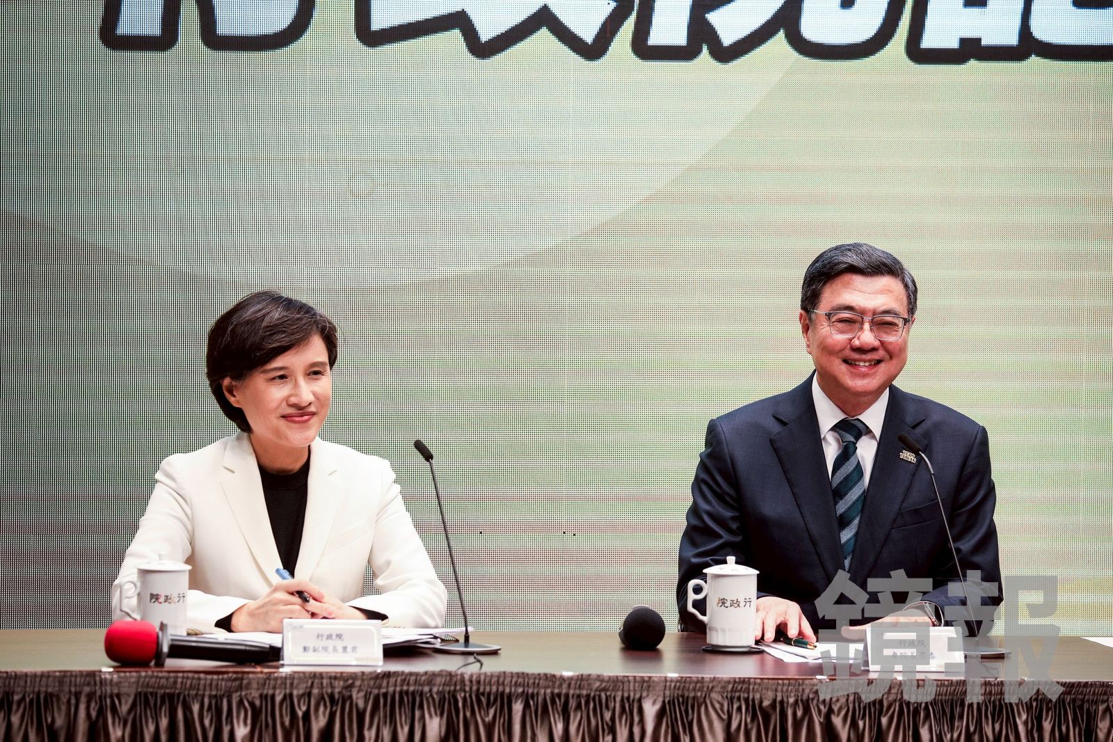傳農曆年前換閣揆「卓下鄭上」？卓榮泰未正面回應、僅笑答「上週四已請鄭麗君代替開會」