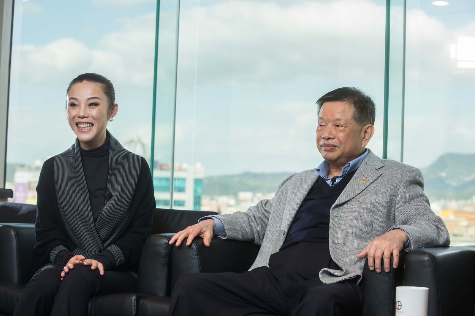 廖佩玲一直在父親廖萬隆身邊磨練，現負責薆悅酒店集團營運。圖／鏡週刊