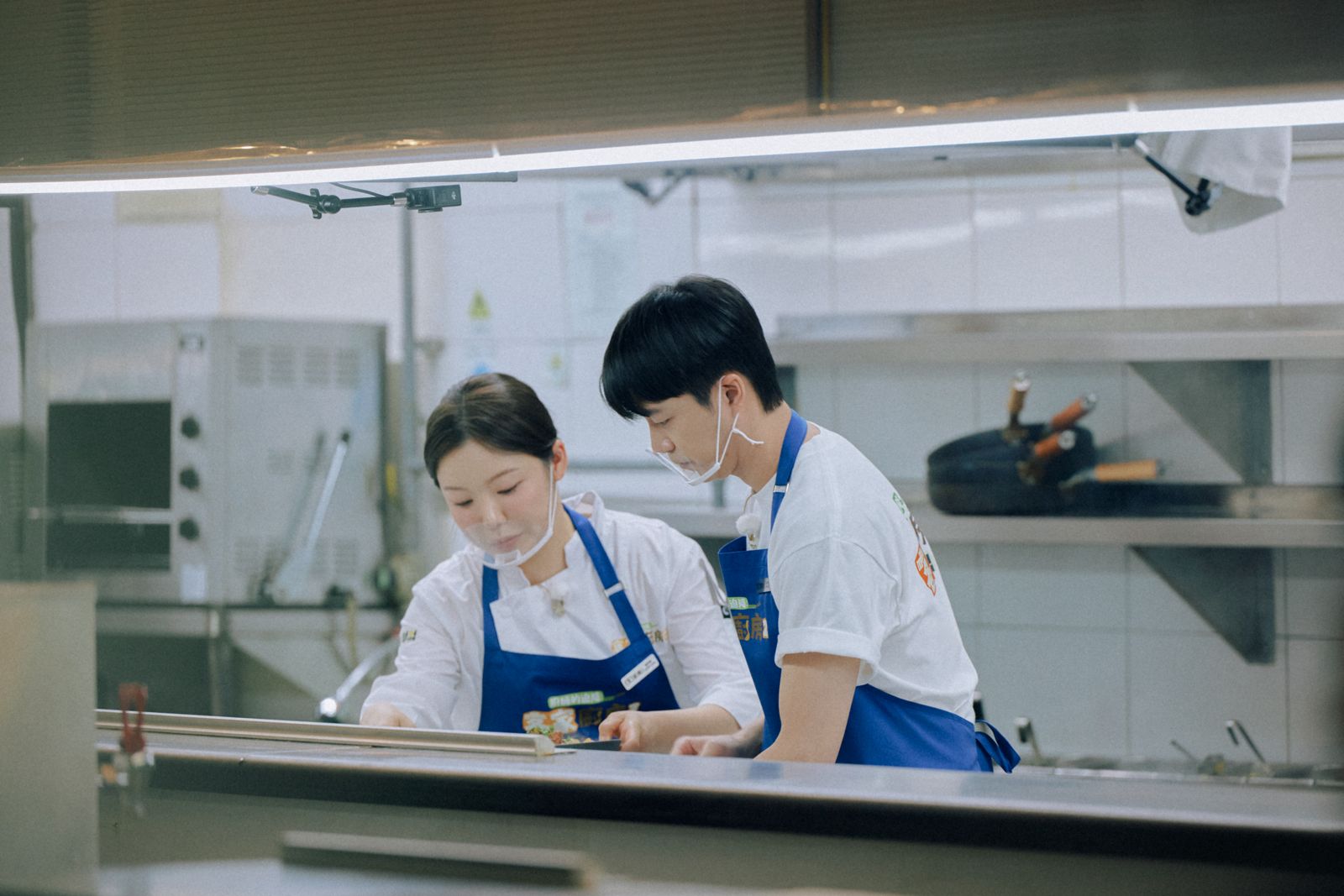 趙序衡與江宏傑共同研發料理。客家電視提供