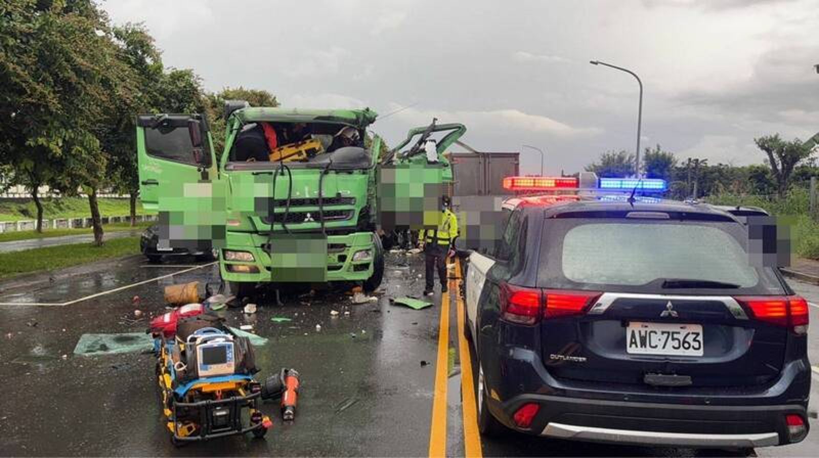 吸食喪屍菸彈在高雄阿公店路釀死亡車禍　駕駛遭收押禁見