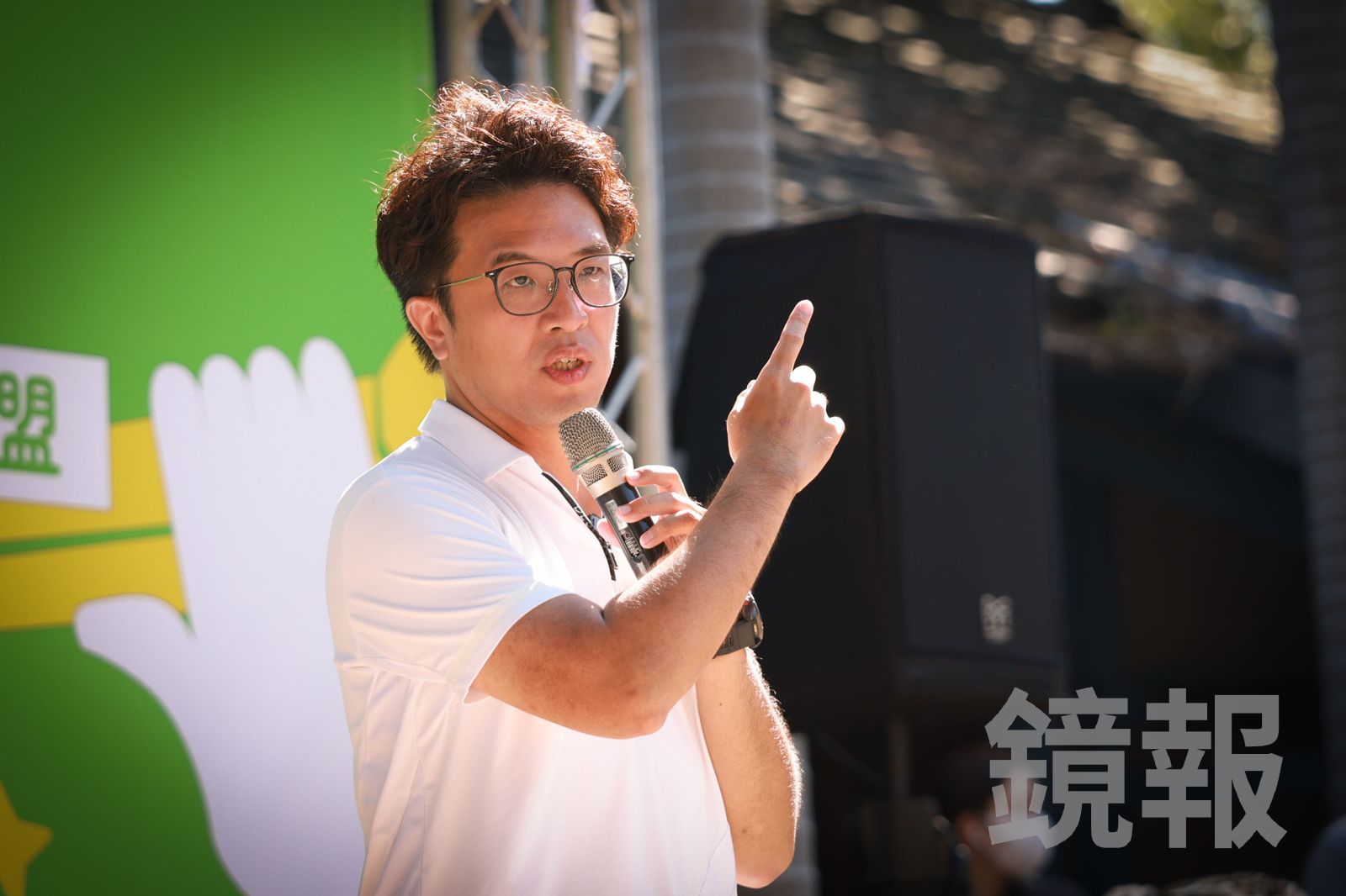 沈伯洋國中黑歷史曝光!3年同學爆料「下課都在吵架」…本人現身留言再「引戰」