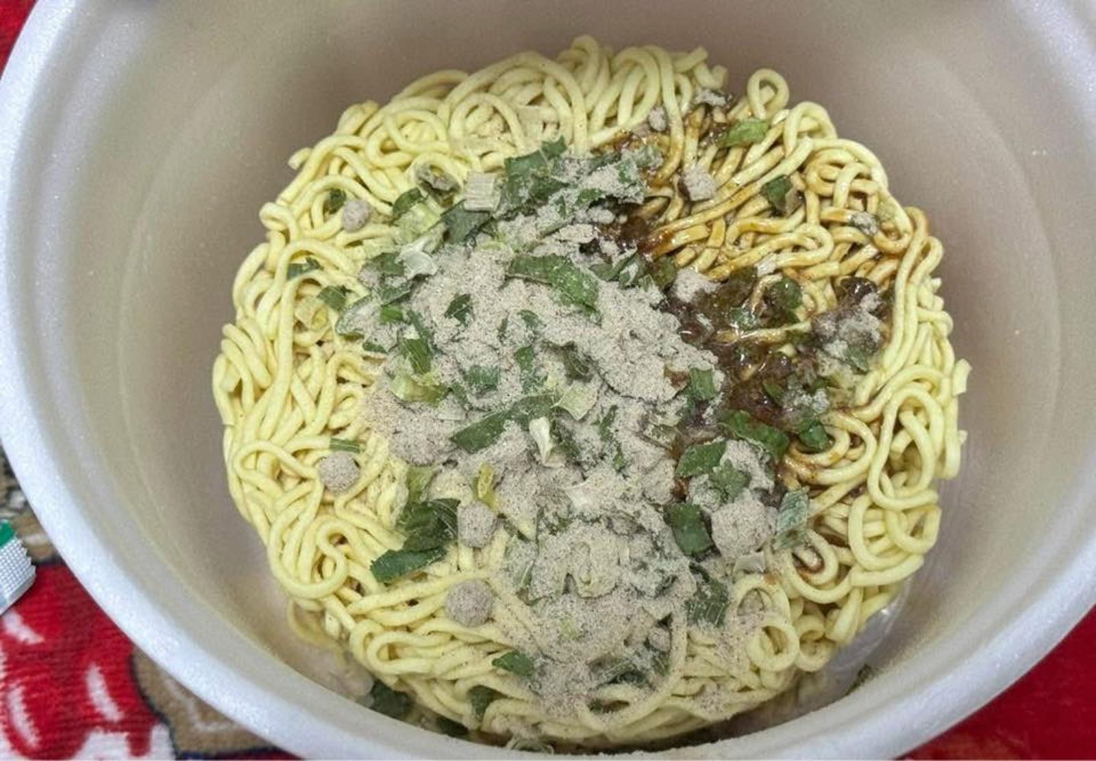 含有配料包的泡麵可以帶回台灣嗎?快來看看正確答案!圖/動植物防疫檢疫署FB