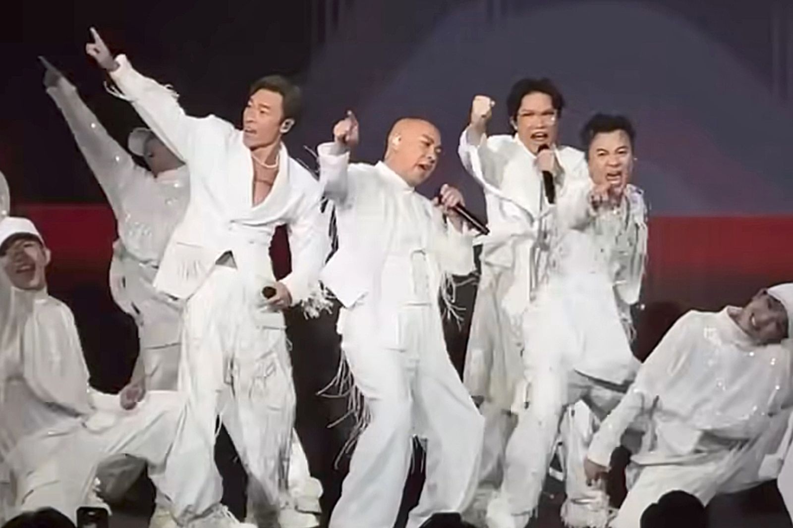 許志安與張衞健、蘇永康及梁漢文近日在香港紅館開唱。翻攝AndyHui Joyfulworld臉書