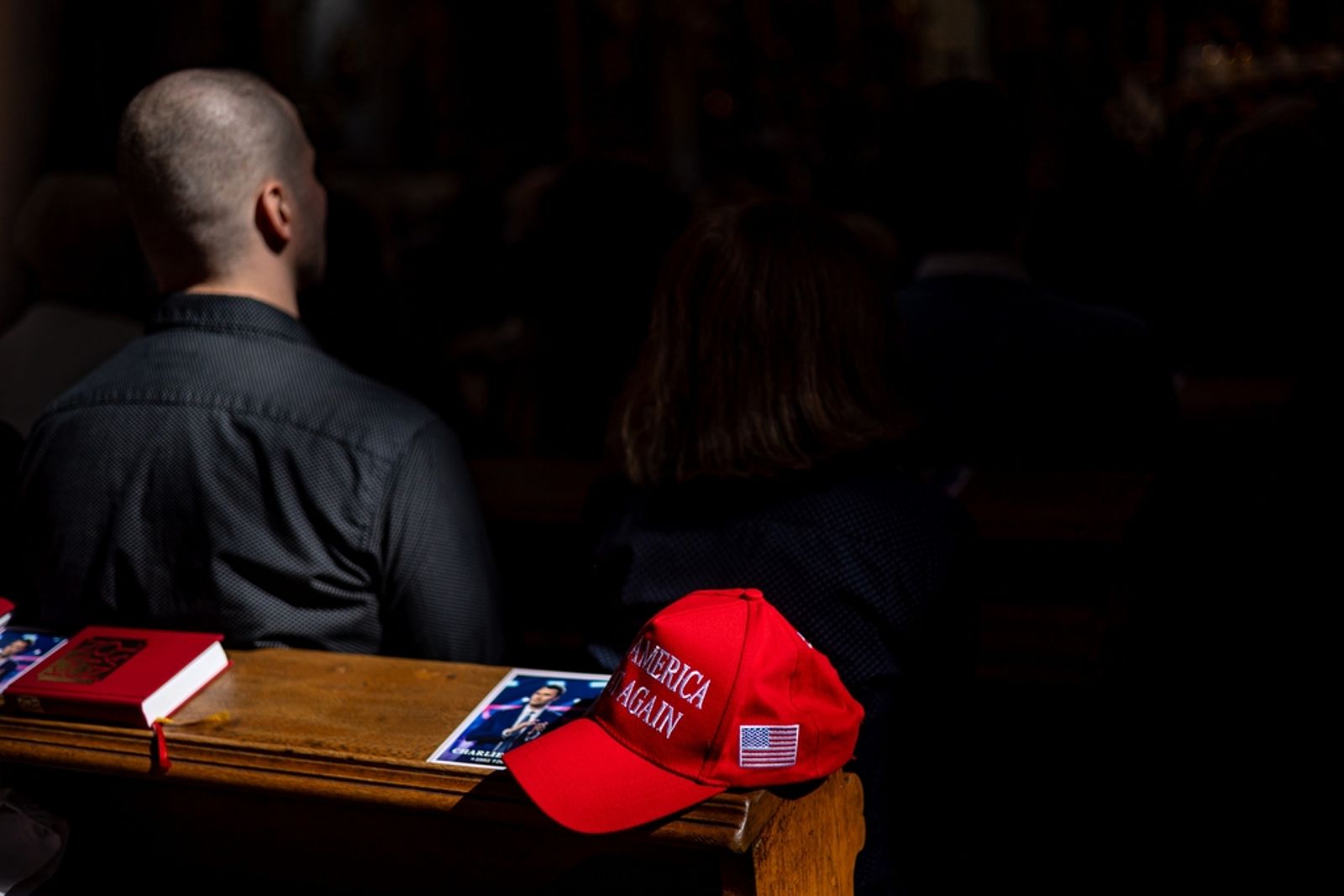 左右走極端都禍害社會　尋找平衡才有出路