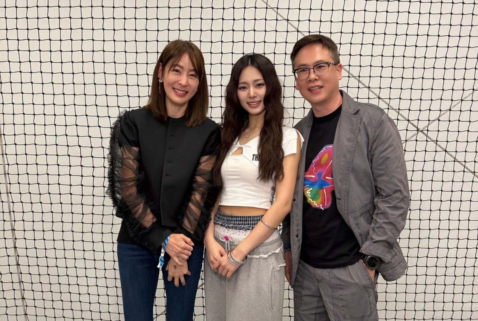 賈永婕同框周子瑜！老公「P掉老婆」留二人世界　她氣炸公審：膽子很大