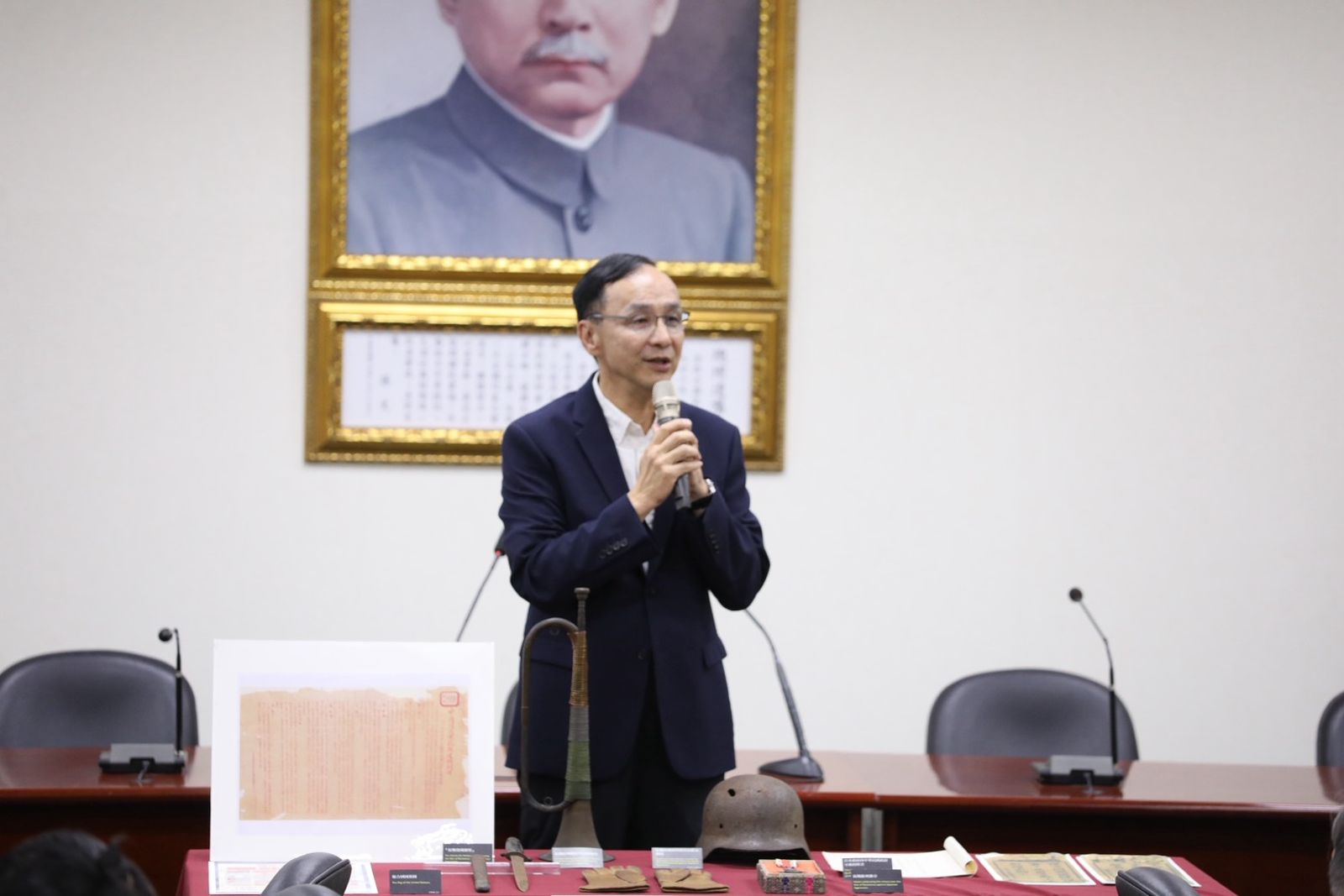 鄭麗文被貼「紅統標籤」恐影響2026?朱立倫喊輕鬆看待:少擔憂多加油