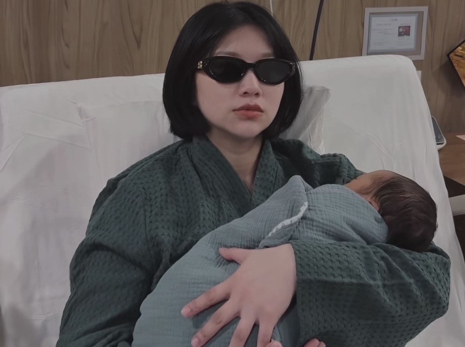 焦凡凡「產後8天」曝月中真實行程！打點滴、擠奶沒停過：辛苦自己了