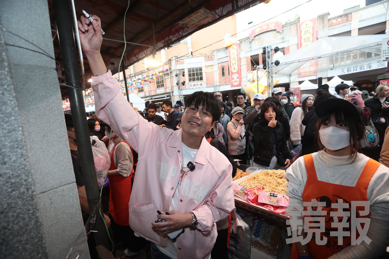 專訪／李易、六月「紅包情趣」曝光！爆老婆出門不帶錢　包裹到付全靠這疊公積金