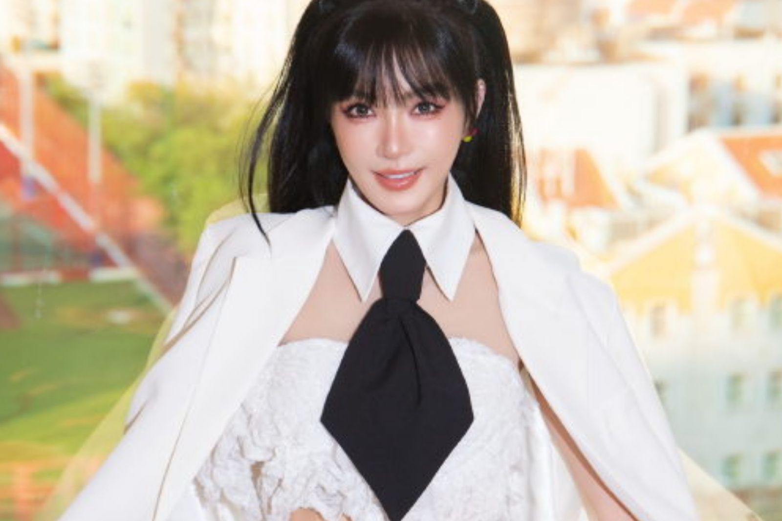 謝金燕「無mic假唱」急搶老師架子惹議 搭檔中國女星力挺「盼未來彌補遺憾」