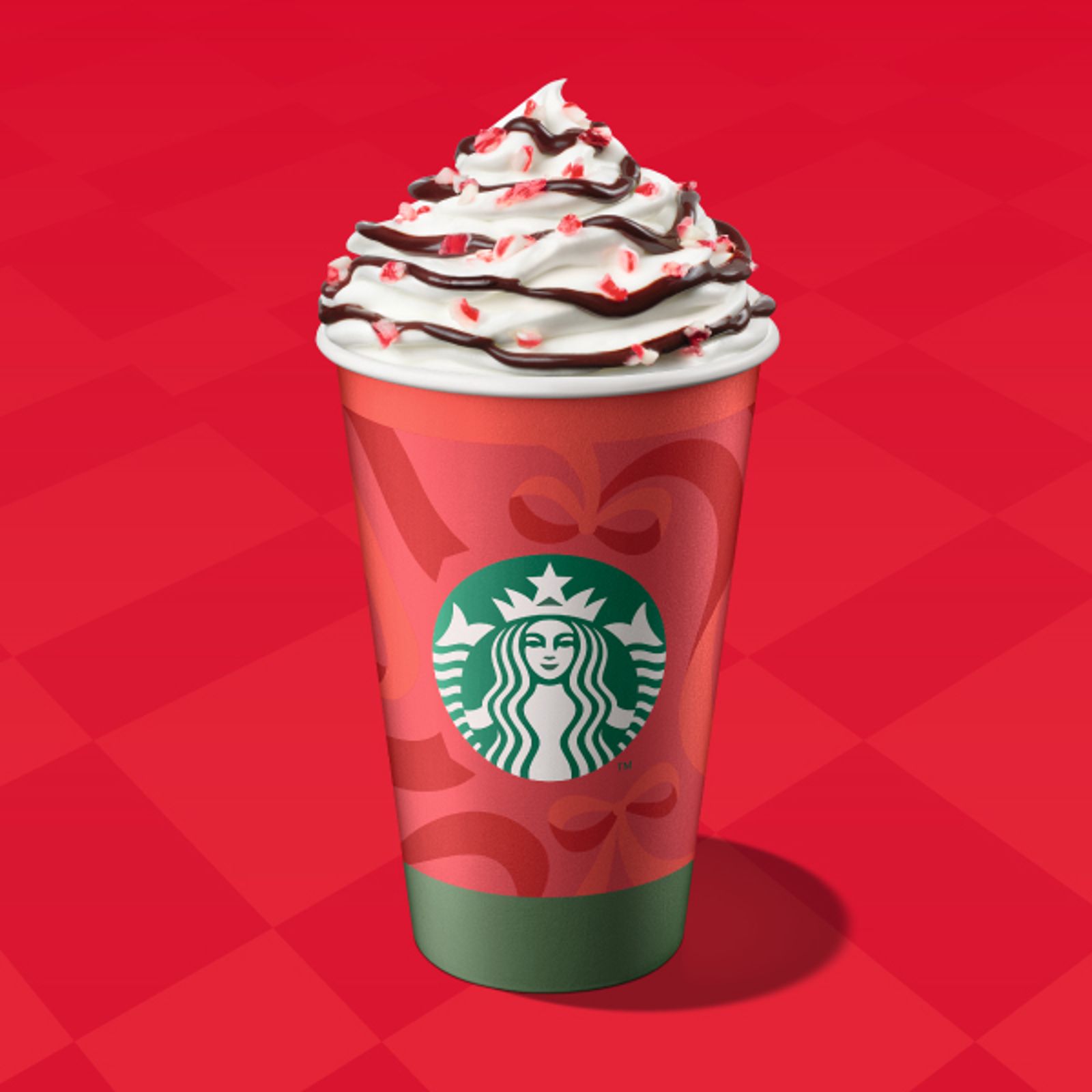 「薄荷風味摩卡」濃醇的摩卡咖啡中加入清新薄荷風味糖漿與滑順牛奶，最後覆蓋鮮奶油，醇濃滑順。（180元／特大杯，星巴克供圖）