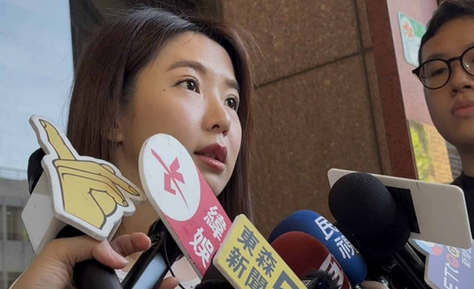 郭書瑤現身北檢開庭　反駁「超級惡鄰」封號：跟鄰居處得好