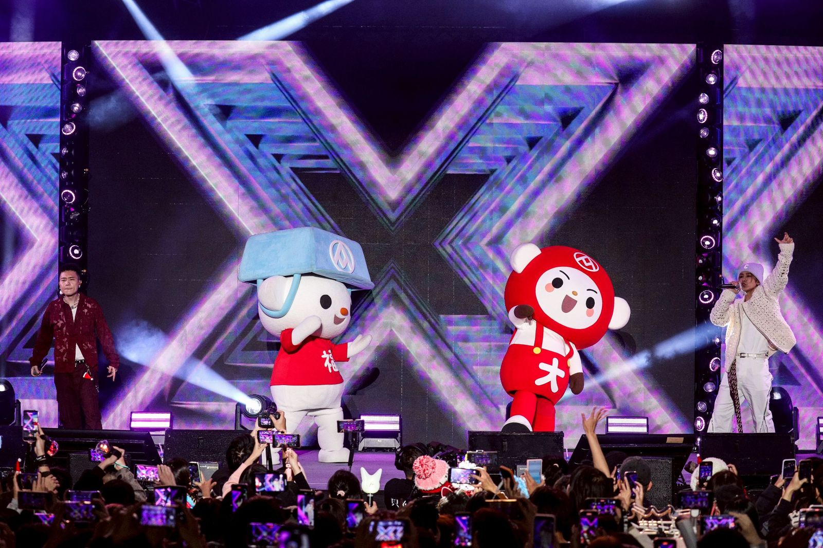 直擊/Energy今晚合體內湖公益演唱會!現場增派警力維安