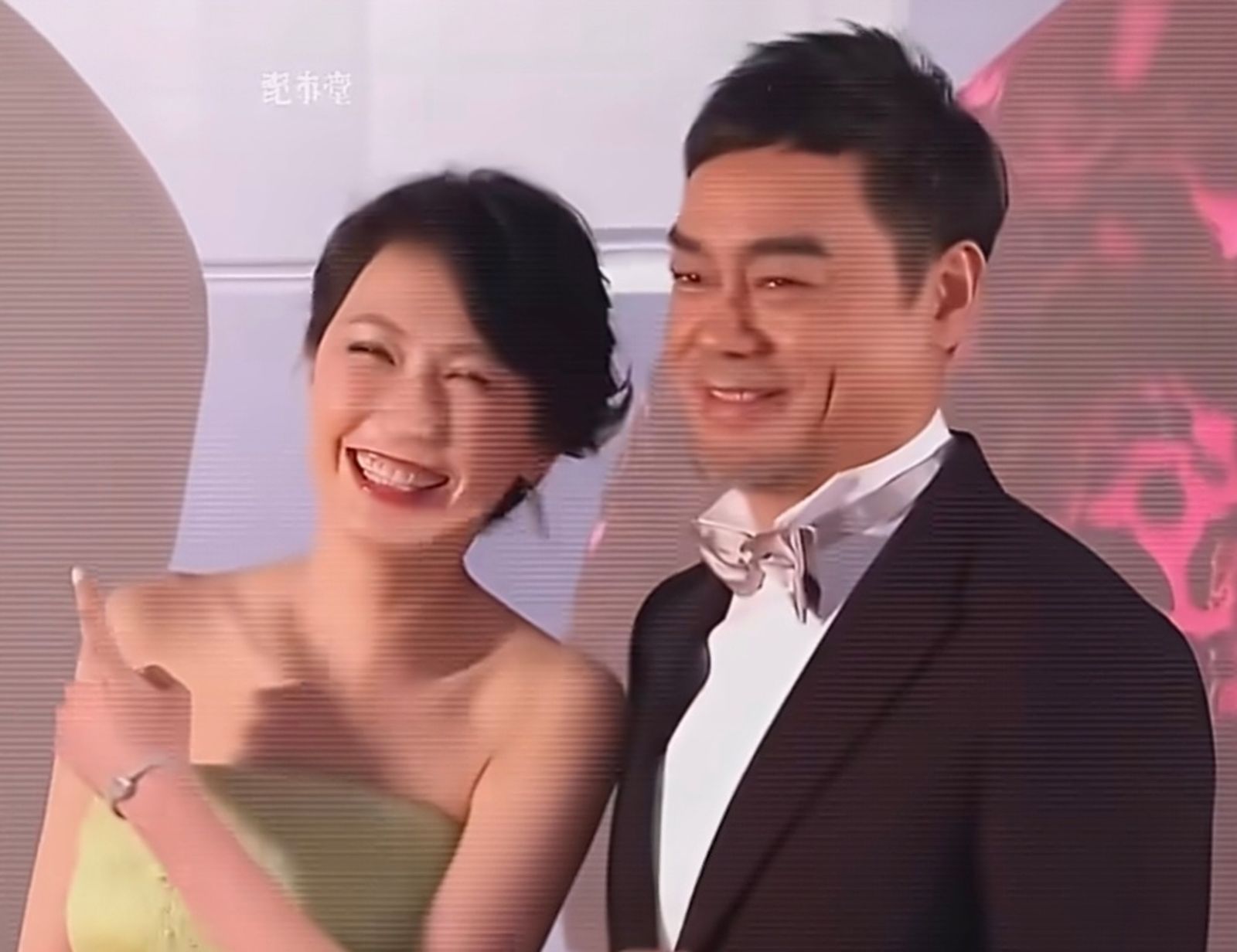 結婚28年膝下無子!62歲劉青雲「把老婆寵成寶」 陪59歲愛妻遊西藏被捕獲