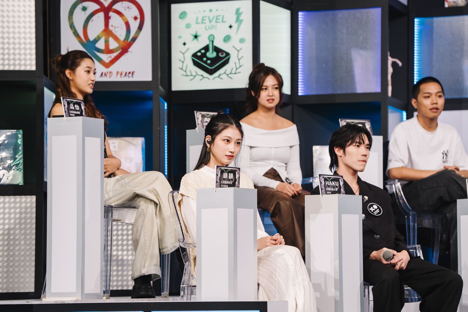 顧穎初登台時,選唱〈不曾回來過〉。踢帕提供