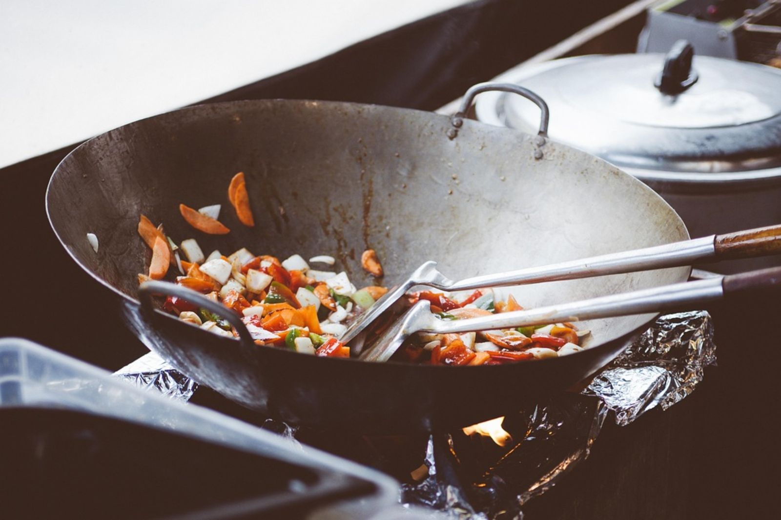 熱炒店退流行了？他到場驚「不用排隊」　全場點1關鍵：寧願去吃到飽