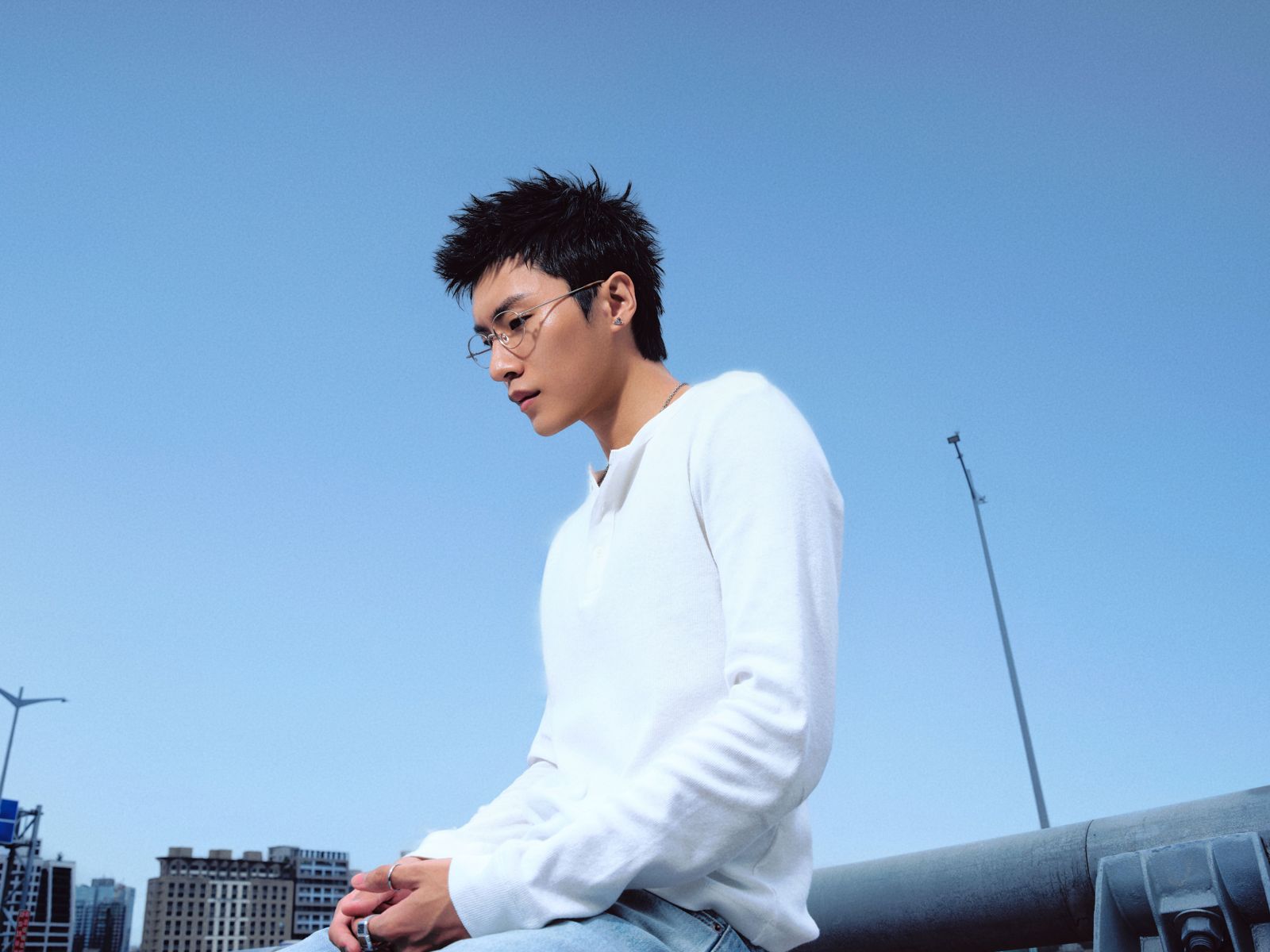 熬4年發片「貸款也要做」!跑逾10間唱片公司碰壁 胡家誠扛壓禿頭又失聲