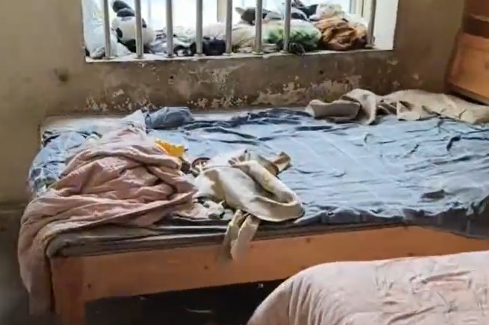 家中髒亂不堪。圖／翻攝自微博