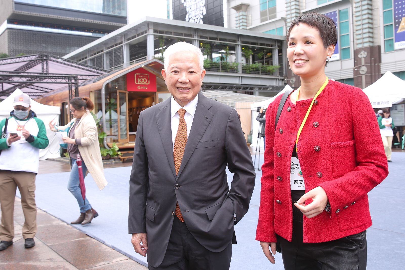 何壽川和何奕佳,父女感情甚篤。