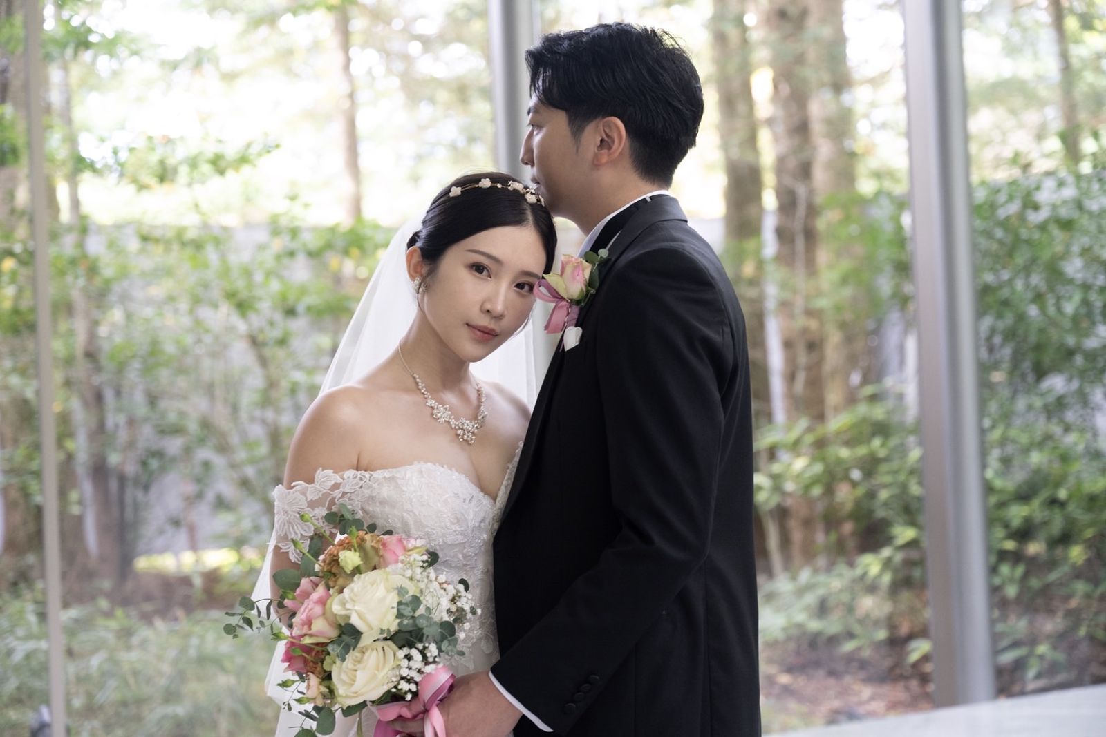 鄭家純輕井澤舉辦婚禮！交換浪漫誓言「遇見最溫柔的人」　日籍尪正臉曝光