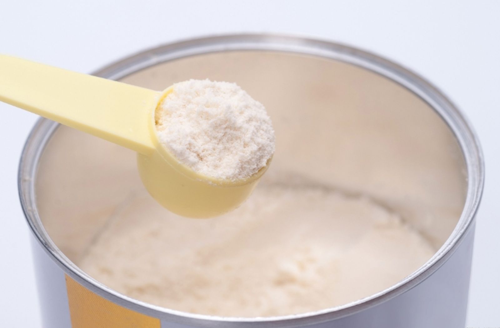 20歲健身男連吃半個月「蛋白粉」想變壯　結果進醫院…下場超慘