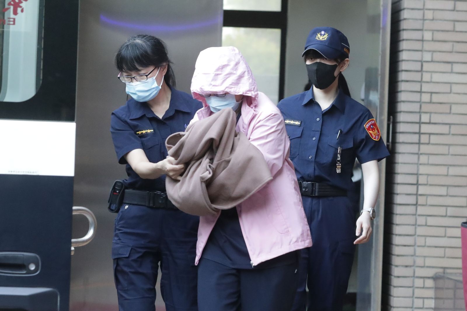 剴剴外婆今出庭作證　哭喊：她們沒有權利這樣對待一個孩子