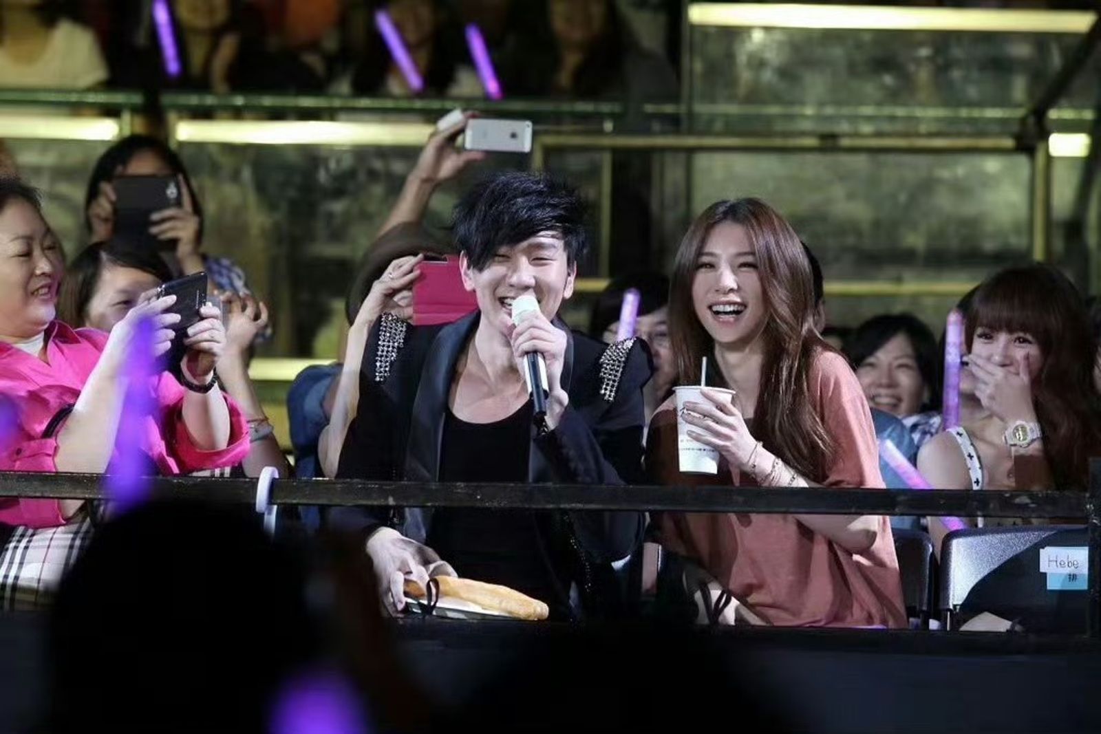 官宣戀情早藏密碼！林俊傑曾高空告白田馥甄　網友挖七七長相激似Hebe「莞莞類卿」