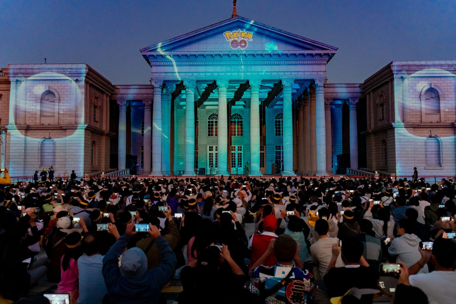 「Pokémon GO Tour:卡洛斯-台南」首創的夜間光雕秀。圖/Niantic提供