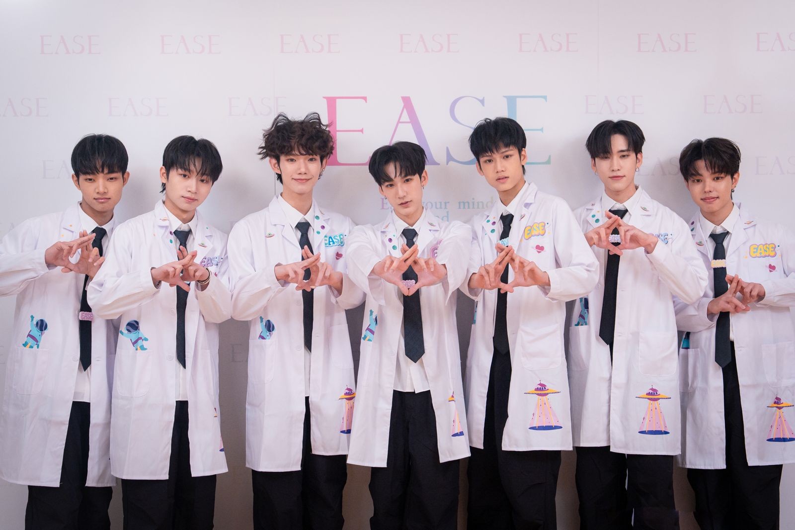 原子少年2冠軍團F.F.O趁暑假「加班」 爆料「團寵」是這兩人