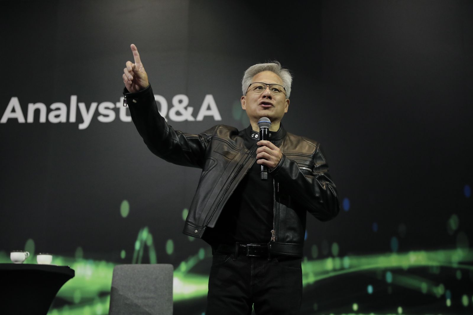 黃仁勳砲轟美國AI禁令是錯誤 AI領先地位將不保