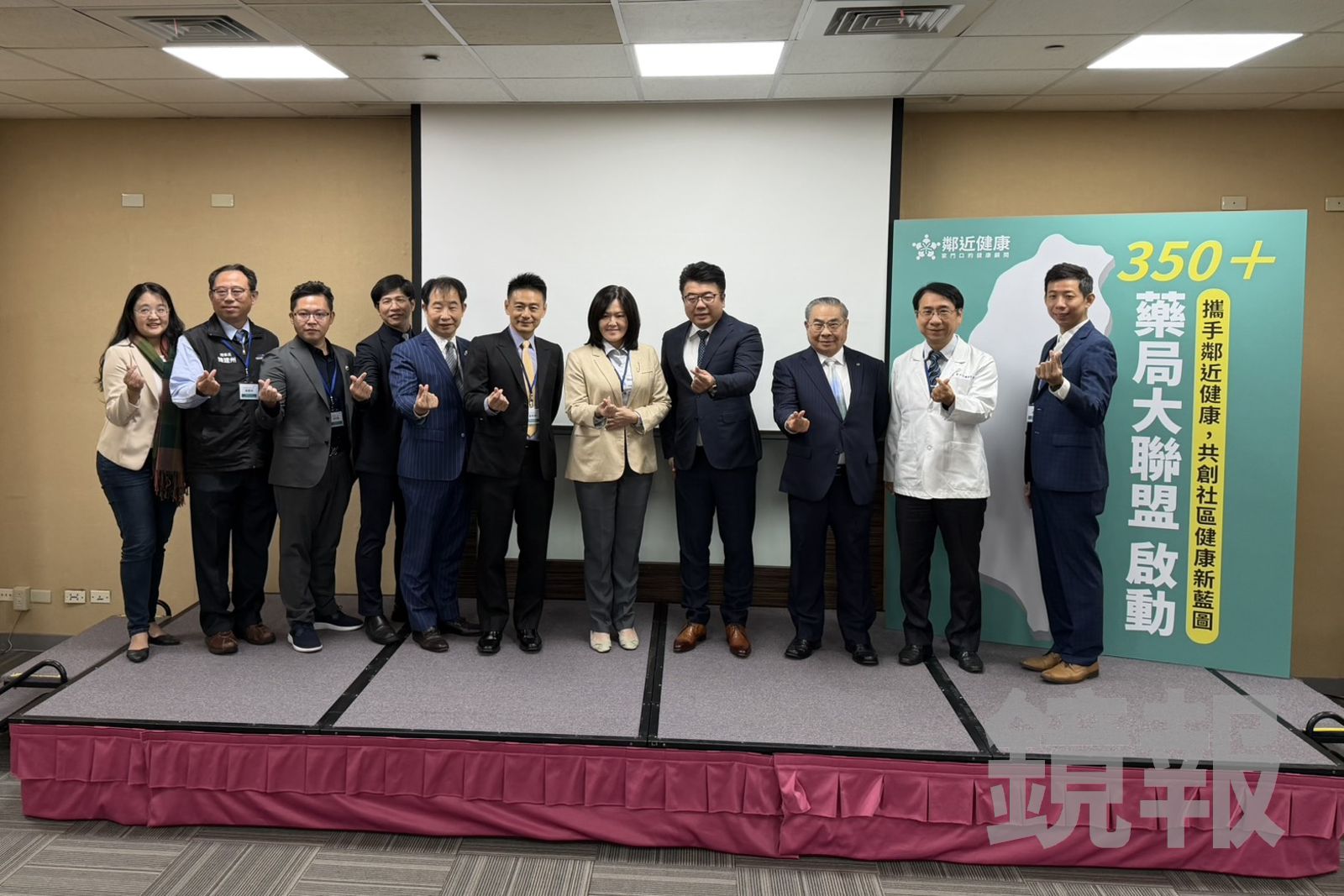 未來藥局越來越厲害！不只買藥買輔具，還能做健康檢測、長照諮詢