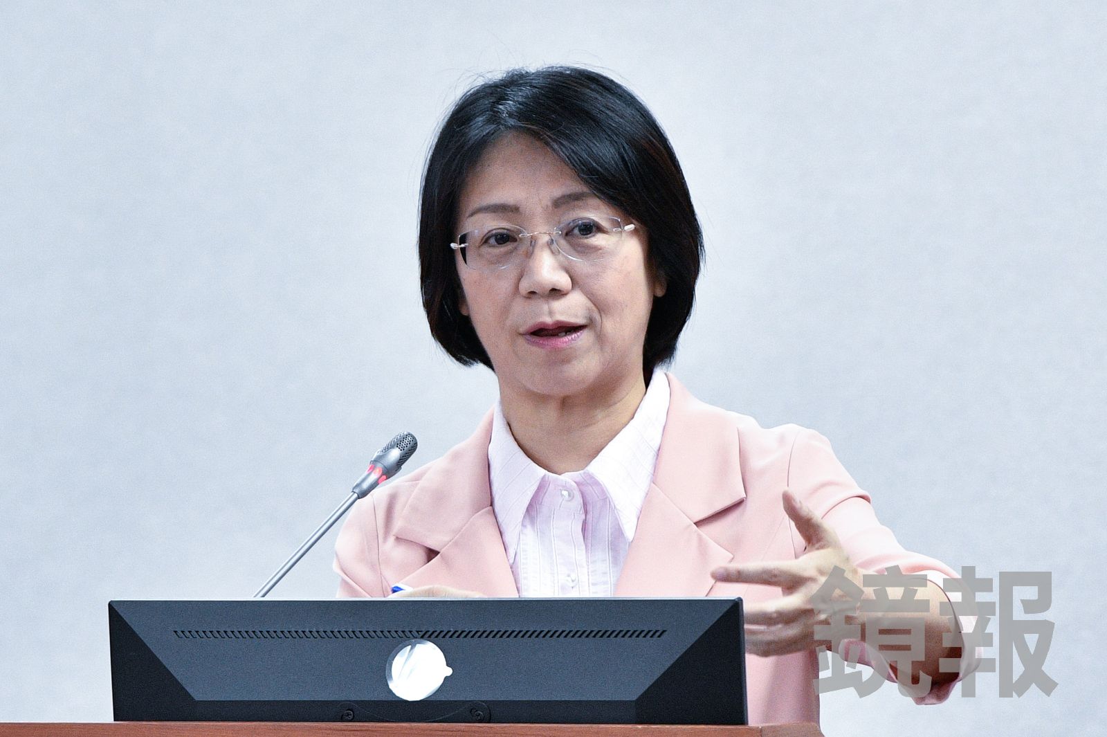 翁曉玲又出招想凍結卓榮泰4個月薪水 陳培瑜嗆政治霸凌