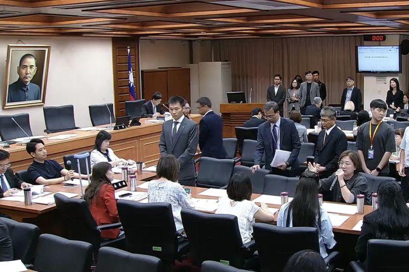 李洋罰站爭議延燒！羅廷瑋喊「1句」被灌爆　詹凌瑀轟：召委不是土皇帝