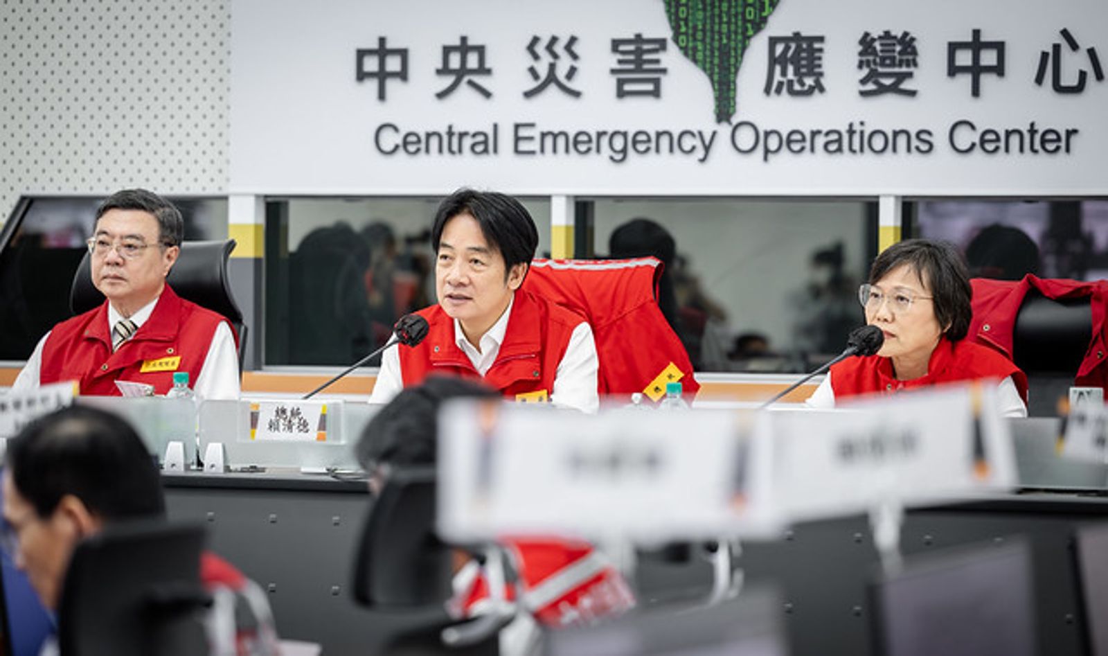 賴清德提醒，請中央災害應變中心密切掌握颱風最新動態，並與地方政府維持暢通聯繫。（圖／總統府提供）