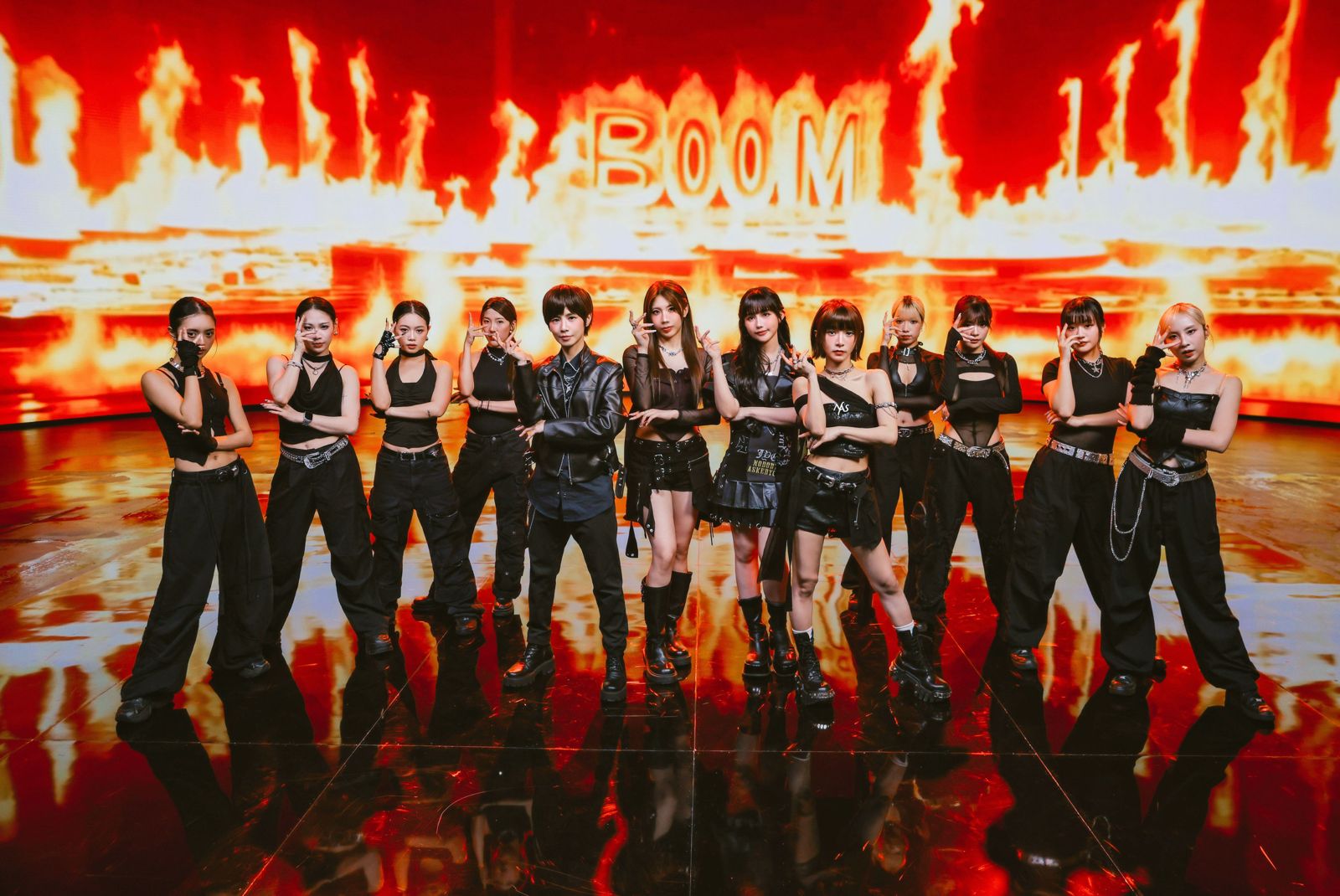 五月天阿信再度出手！怪物星人「操到崩潰」　苦喊：腰痠背痛