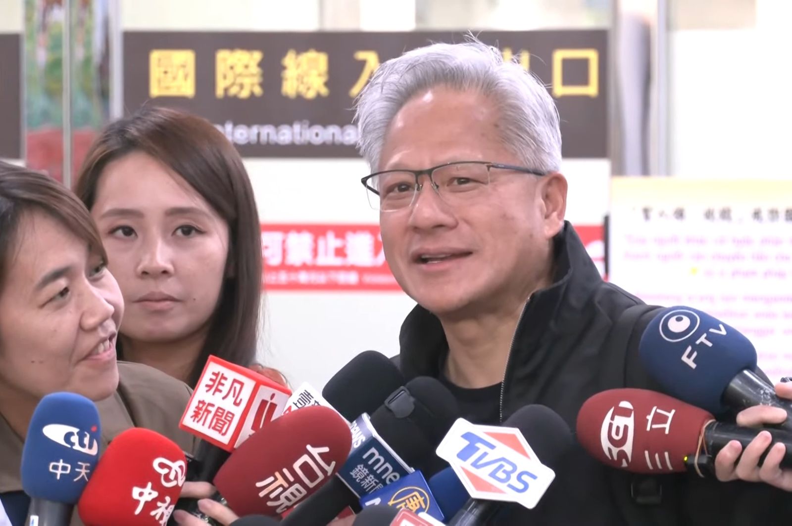 全球5成AI研究人員都在中國 黃仁勳:我們必須跑得更快