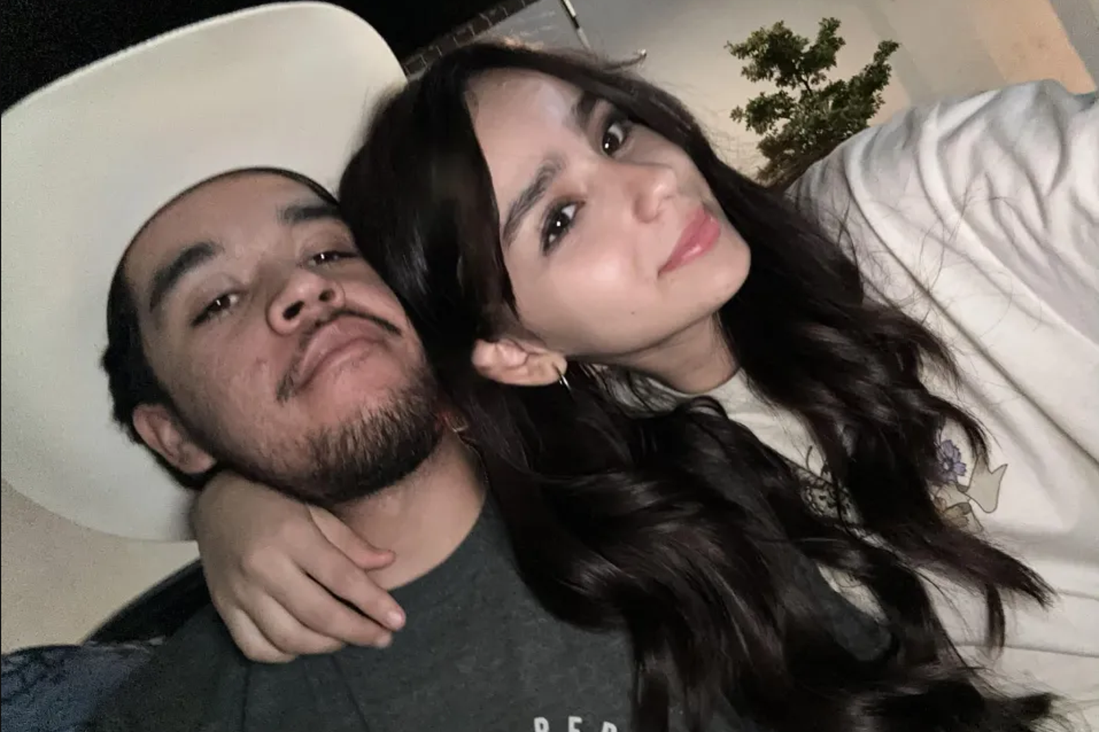 21歲的艾莉森．蒙塔尼奧．格雷羅 （Alison Montaño Guerrero）和男友在路上遭卡車迎面相撞，當場死亡。圖／翻攝自X