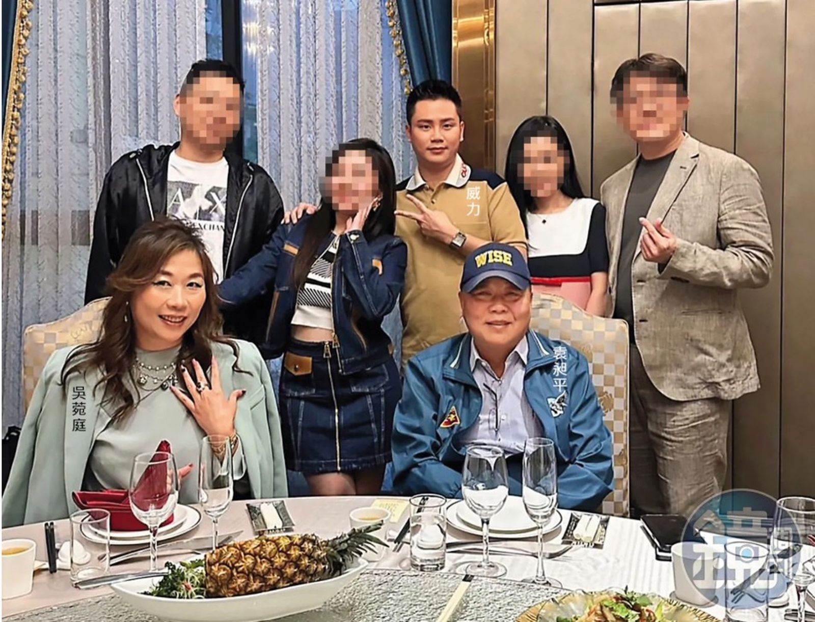 金錢豹酒店創辦人袁昶平夫妻曾邀威力餐敘,因逃漏稅案,向他借款1億元交保周轉。讀者提供/鏡週刊