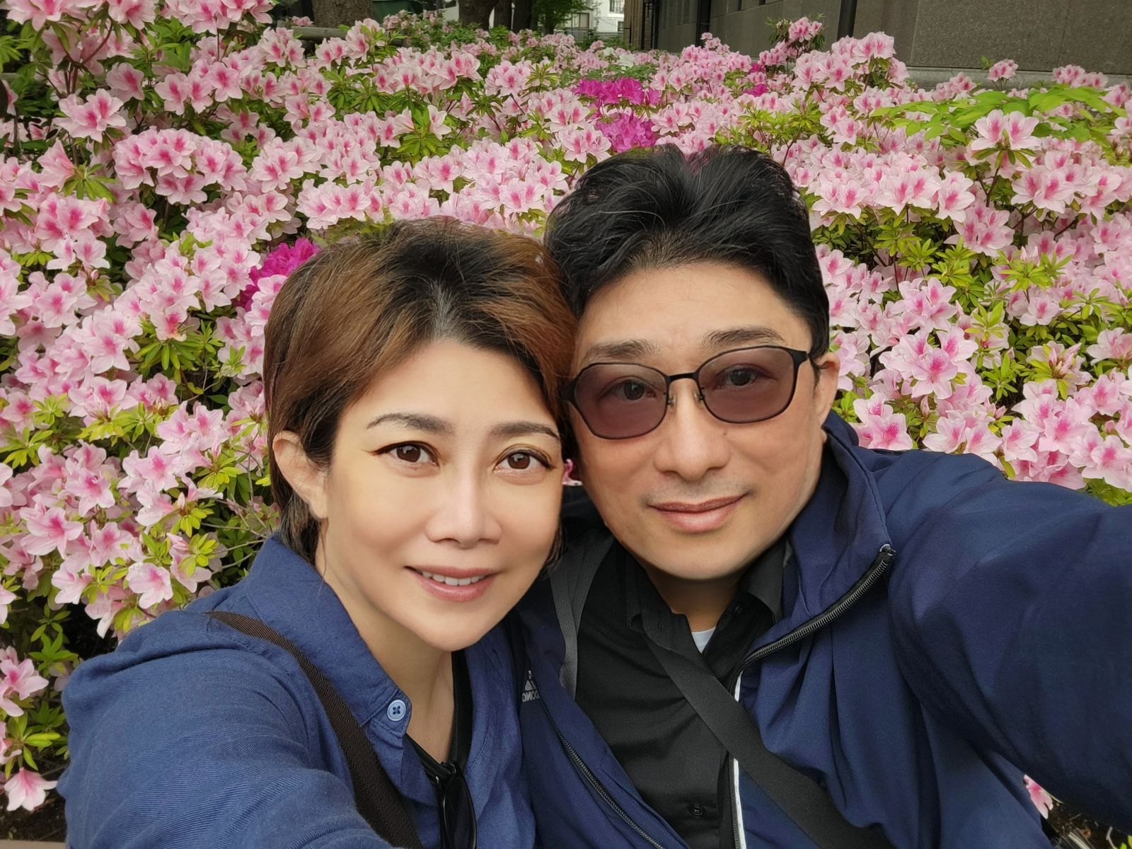 小彤老師和先生感情甜蜜。馬可孛羅提供