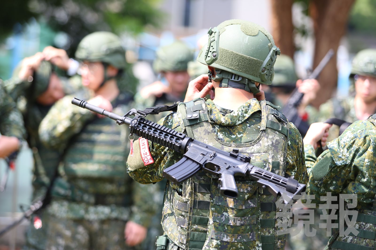 頭頂一片草原!職軍被通知報戶口才知戴綠帽 妻硬扯「偶發1次」還反控這事...他慘轉職崩潰了