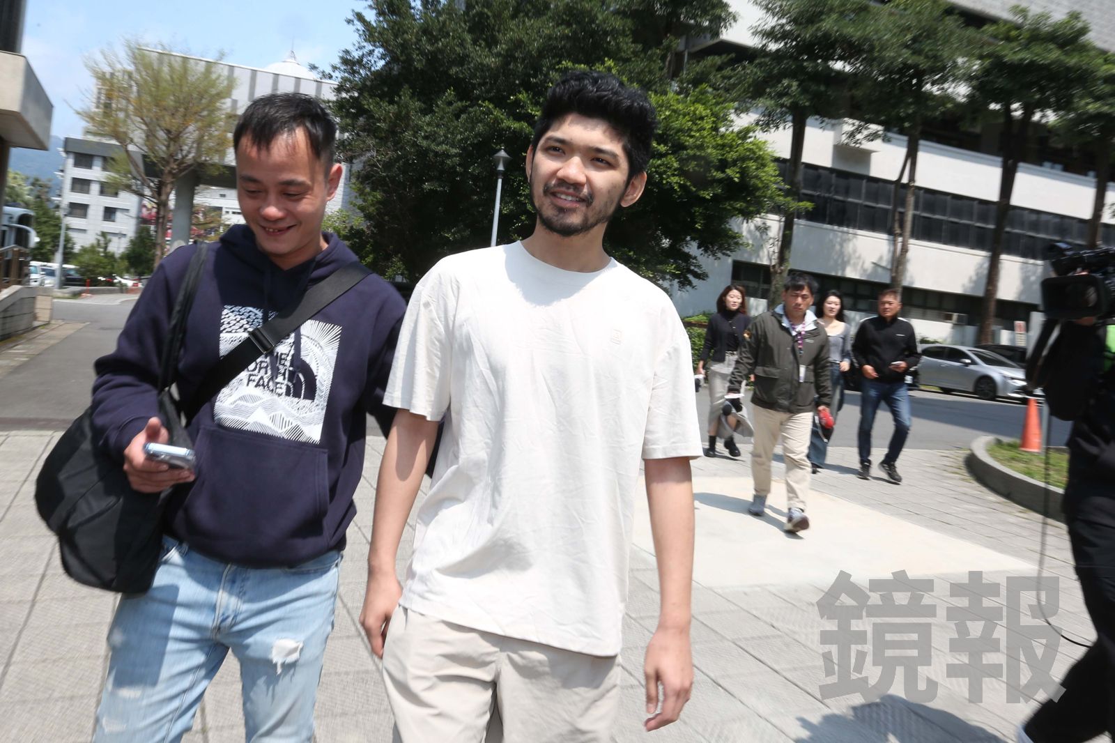 晚安小雞闖民宅遭索賠30萬!當庭認錯喊「收入銳減」:我想重新做人