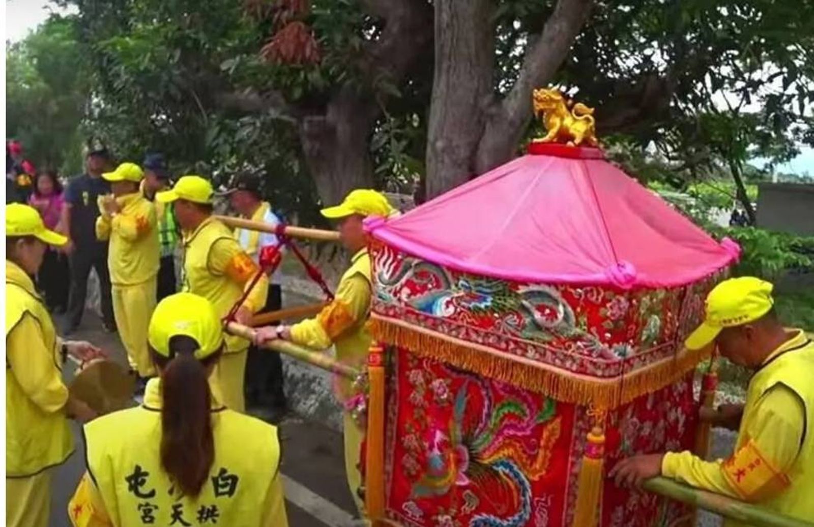 媽祖眼皮下搞不倫！白沙屯遶境變情慾地圖　人夫進香偷吃正宮不忍了