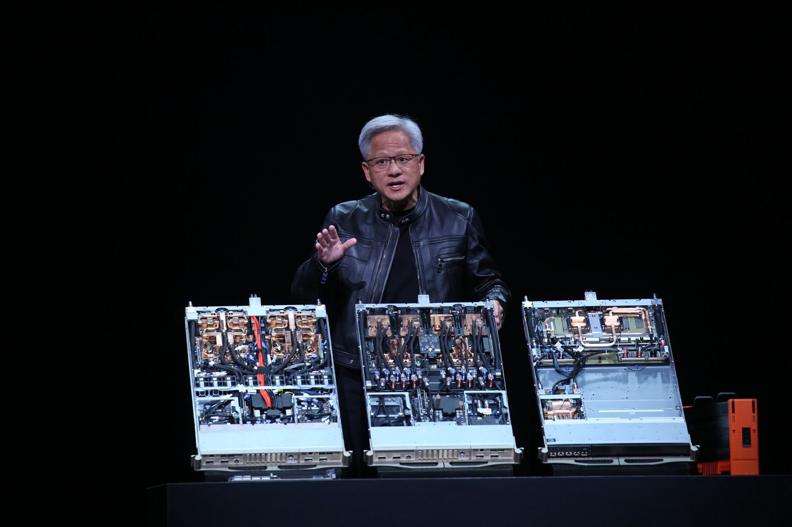 黃仁勳拍供應鏈感謝影片成另類「輝達認證」　這家最露臉