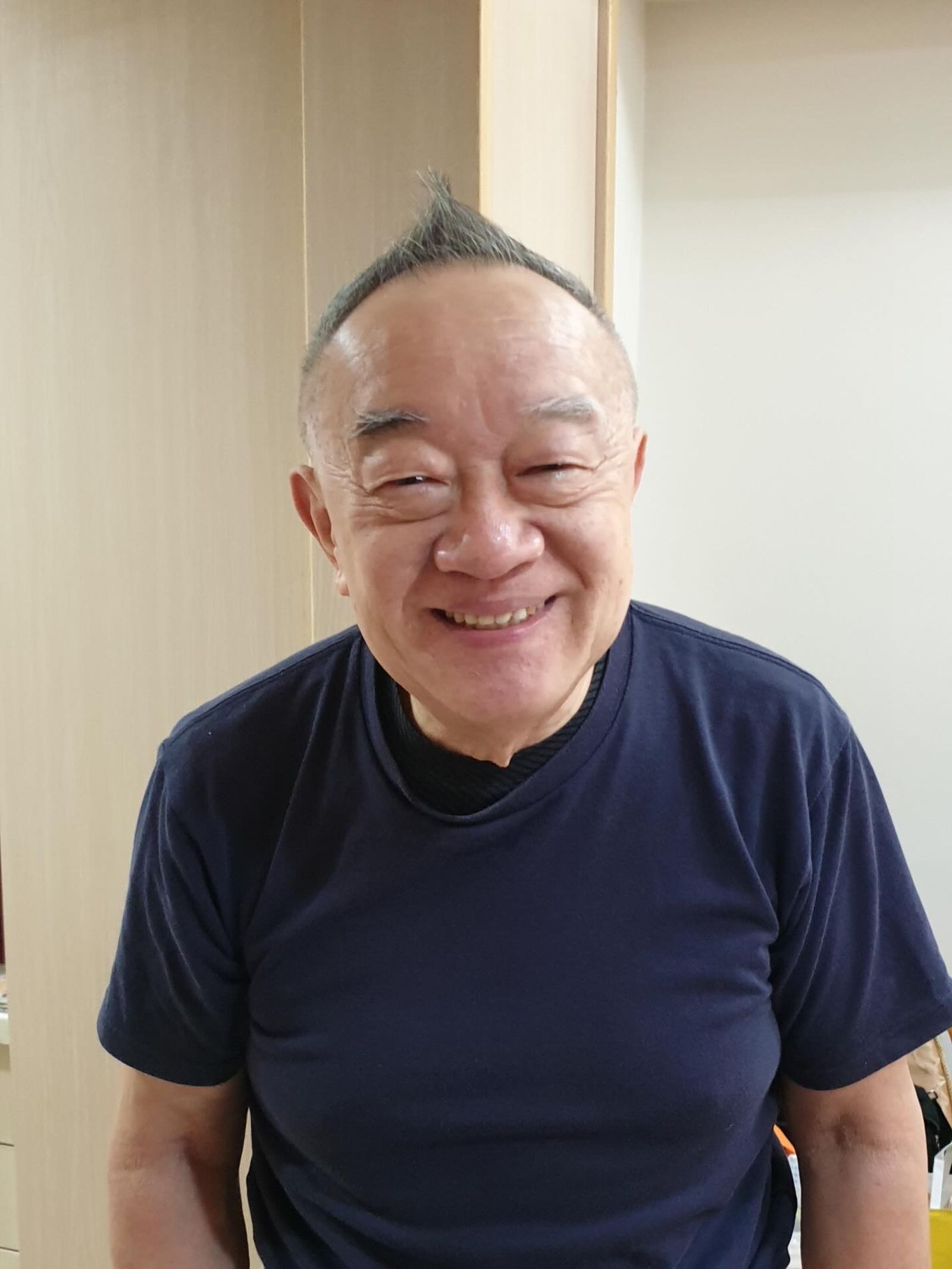 巴鈺曬出爸爸生前的照片。翻攝巴鈺臉書