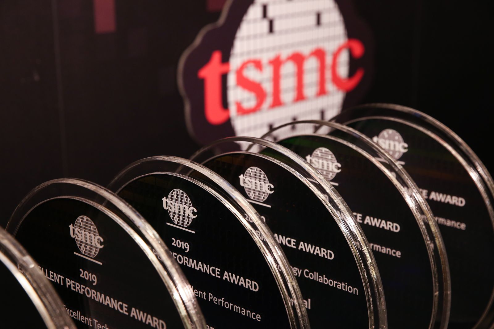 台積電真的永遠不會倒？網友列「3大關鍵」引領市場：不是護城河，是護國海