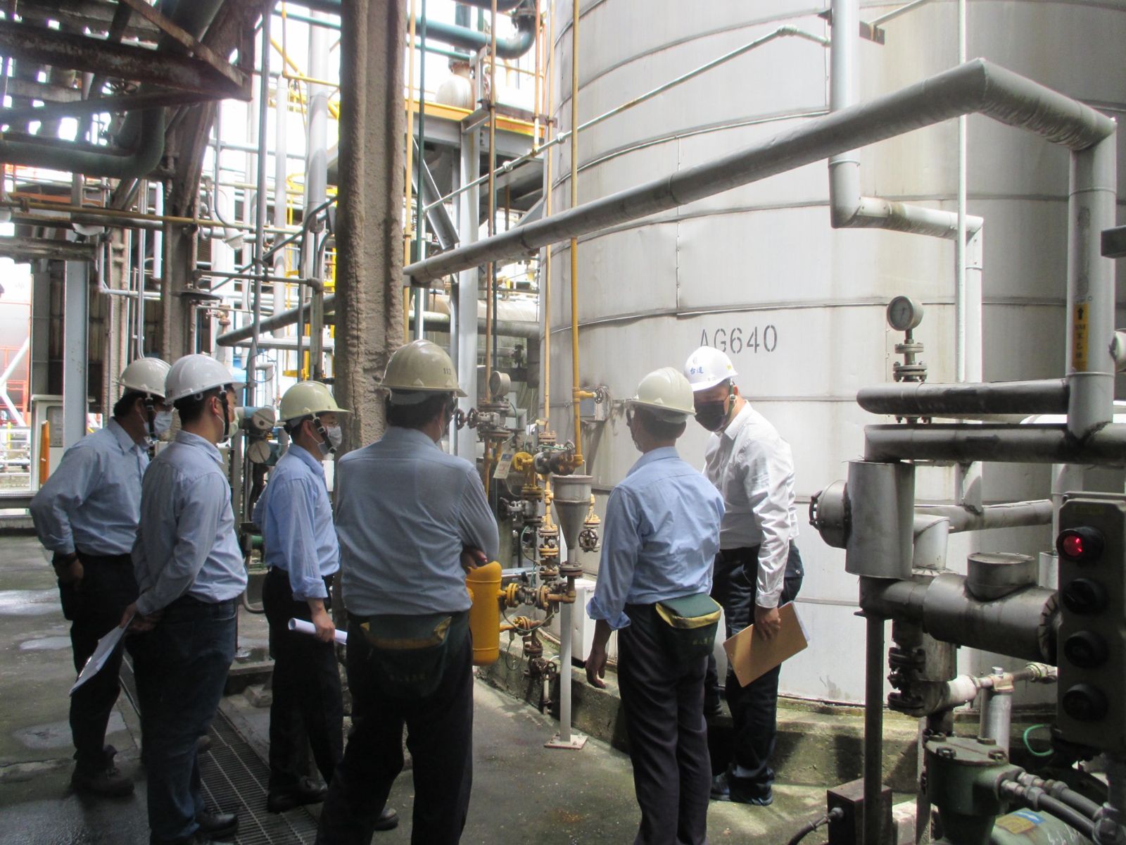 油價戰火燒出台股新贏家　台股短線強勢的是塑化造紙這兩路人馬